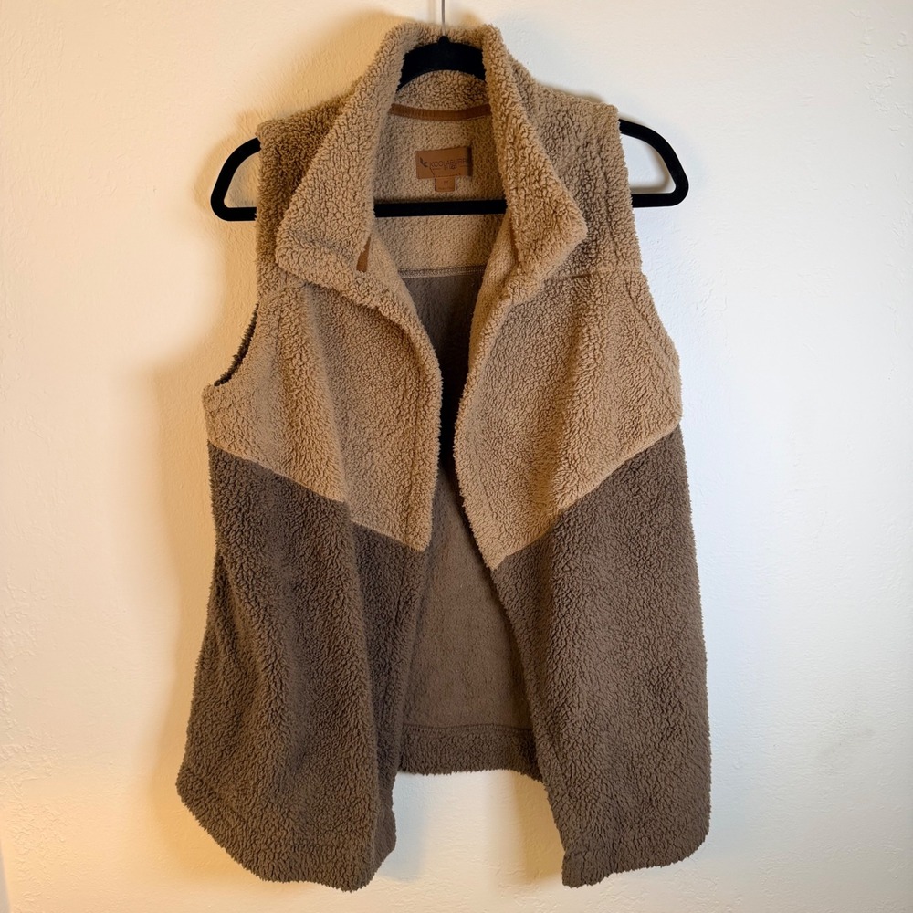 Koolaburra UGG Womens M Sherpa Fleece‎ Vest Brown Tan Colorblock Open Front Cozy